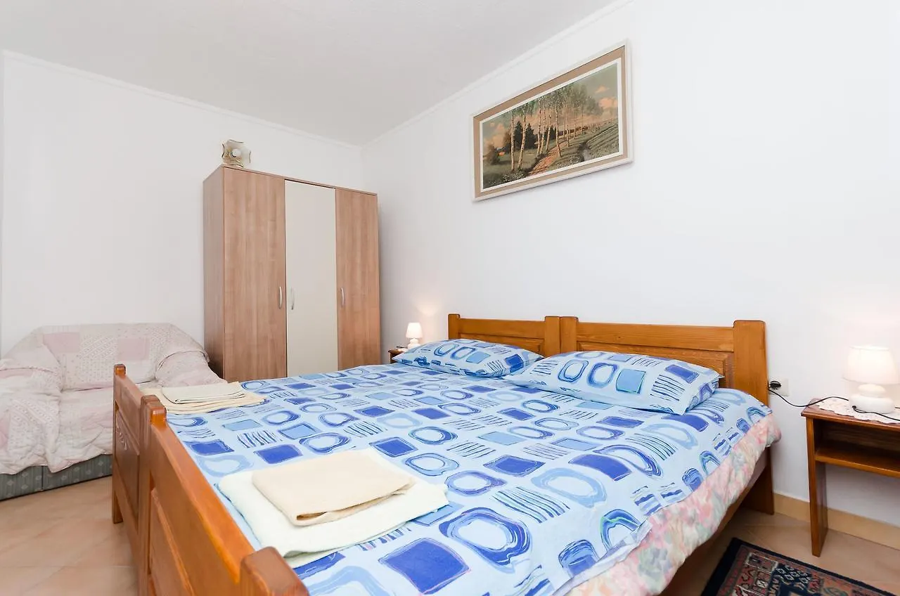 Apartments Ilinka لوفغان كرواتيا